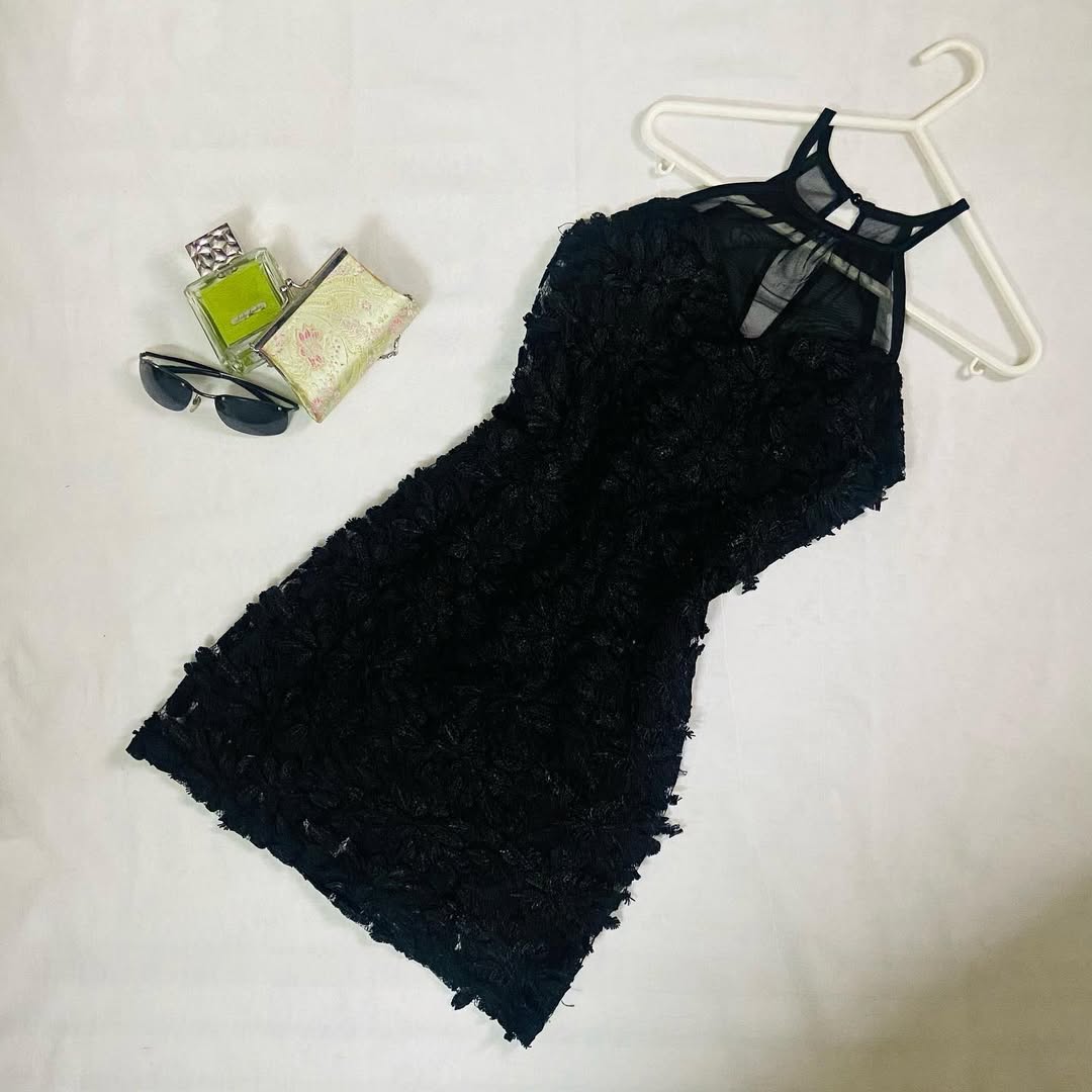 Elegant Black Flower Detailed Dress (S)