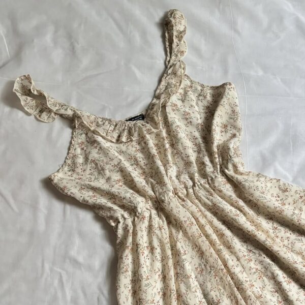 Floral Dress With Lil Ruffle Detailed Sleeves (L) - Image 4