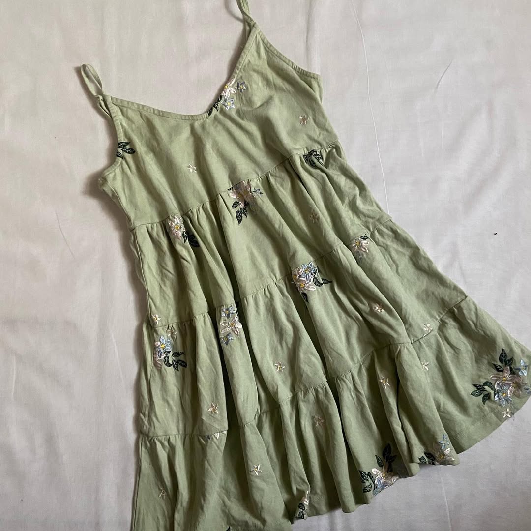 Sage Green Embroidered Dress (S/M)