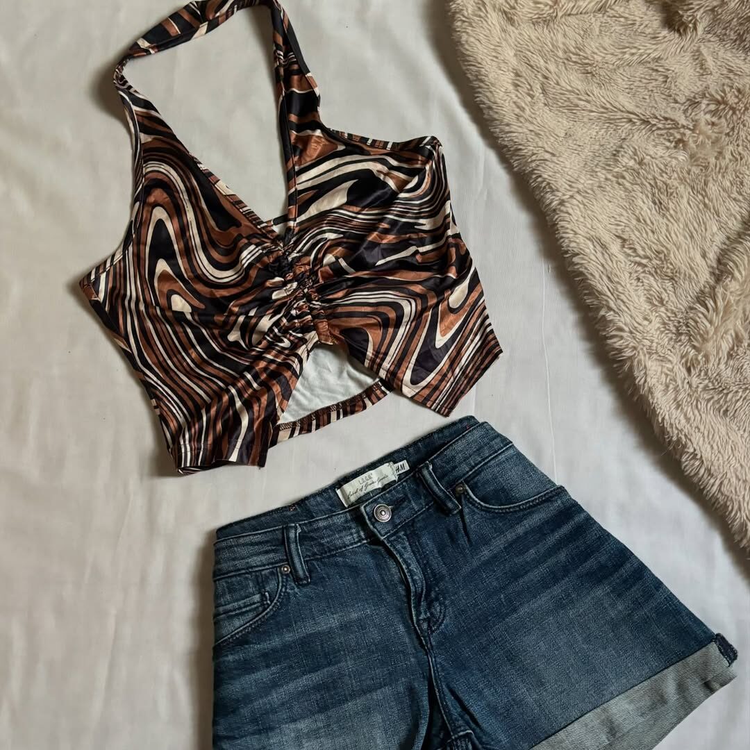 Halter Butterfly Top With Denim Shorts (M/L),(WAIST 32,L 11/12)