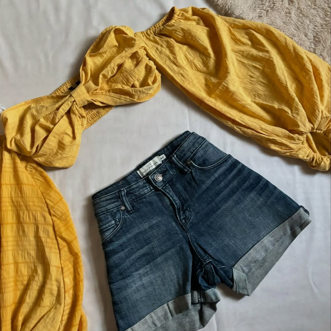 Belle Off Shoulder Top (M/L)